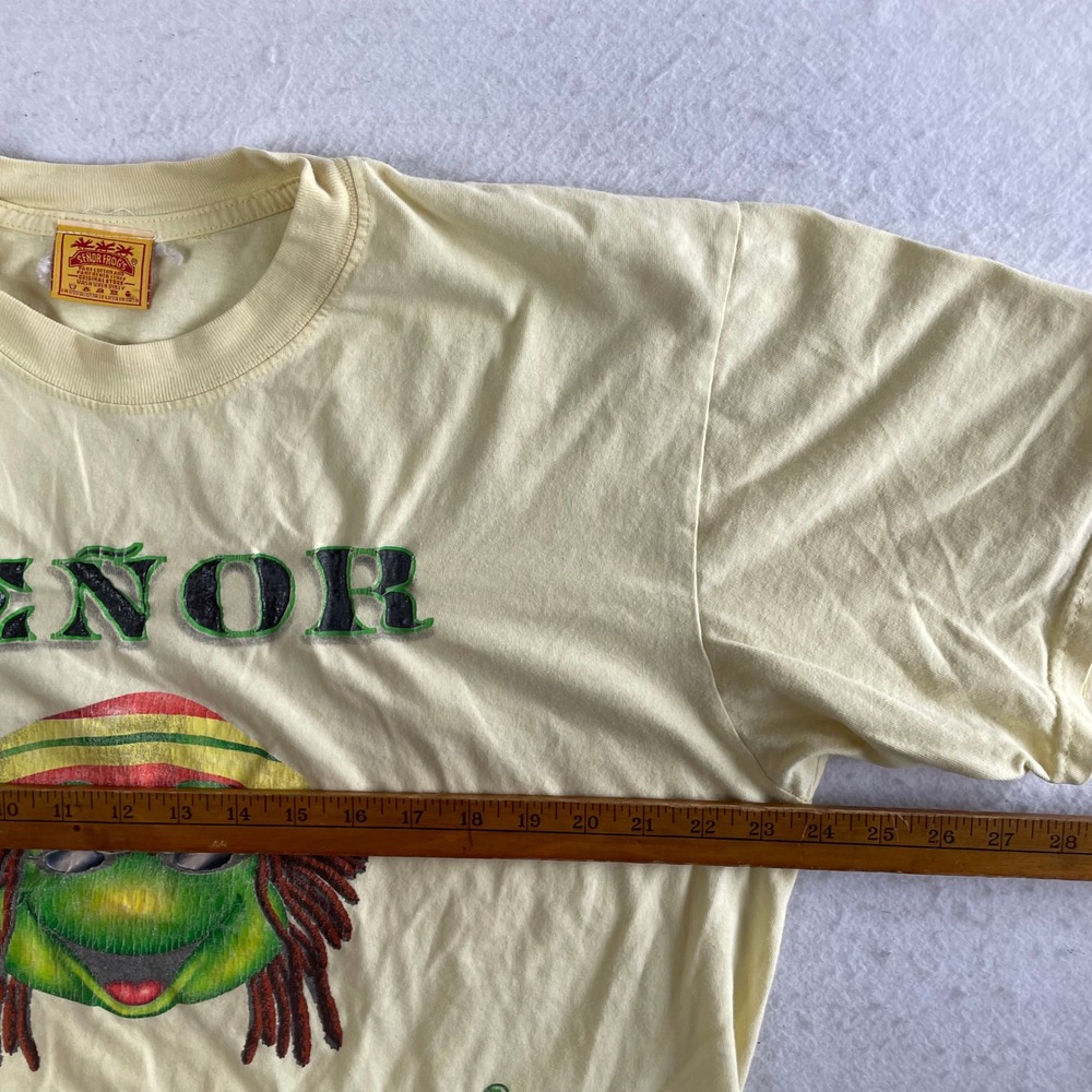 Senor Frog's Graphic T-Shirt Mens XL‎ Yellow Rasta Frog Distressed Vintage Style - Picture 8 of 10